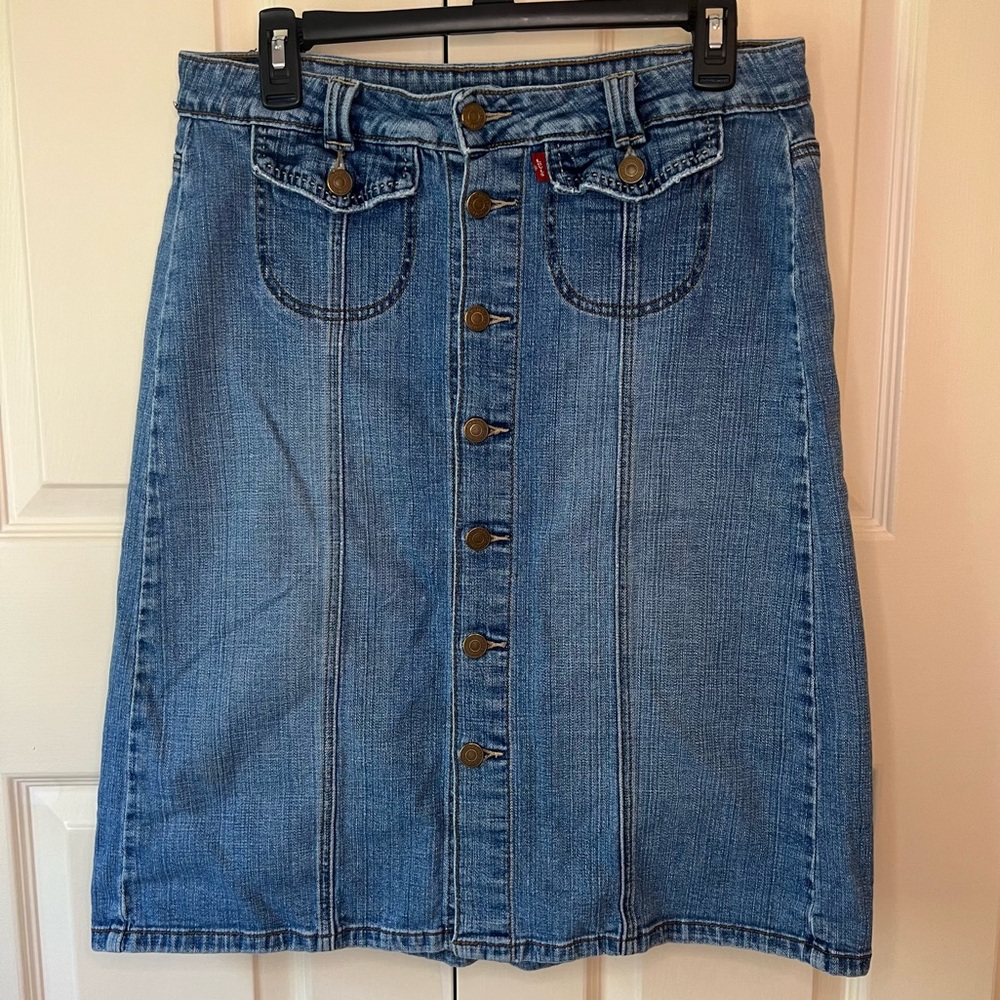 Vintage Y2K Levi’s button front denim midi skirt sketch cotton chambray